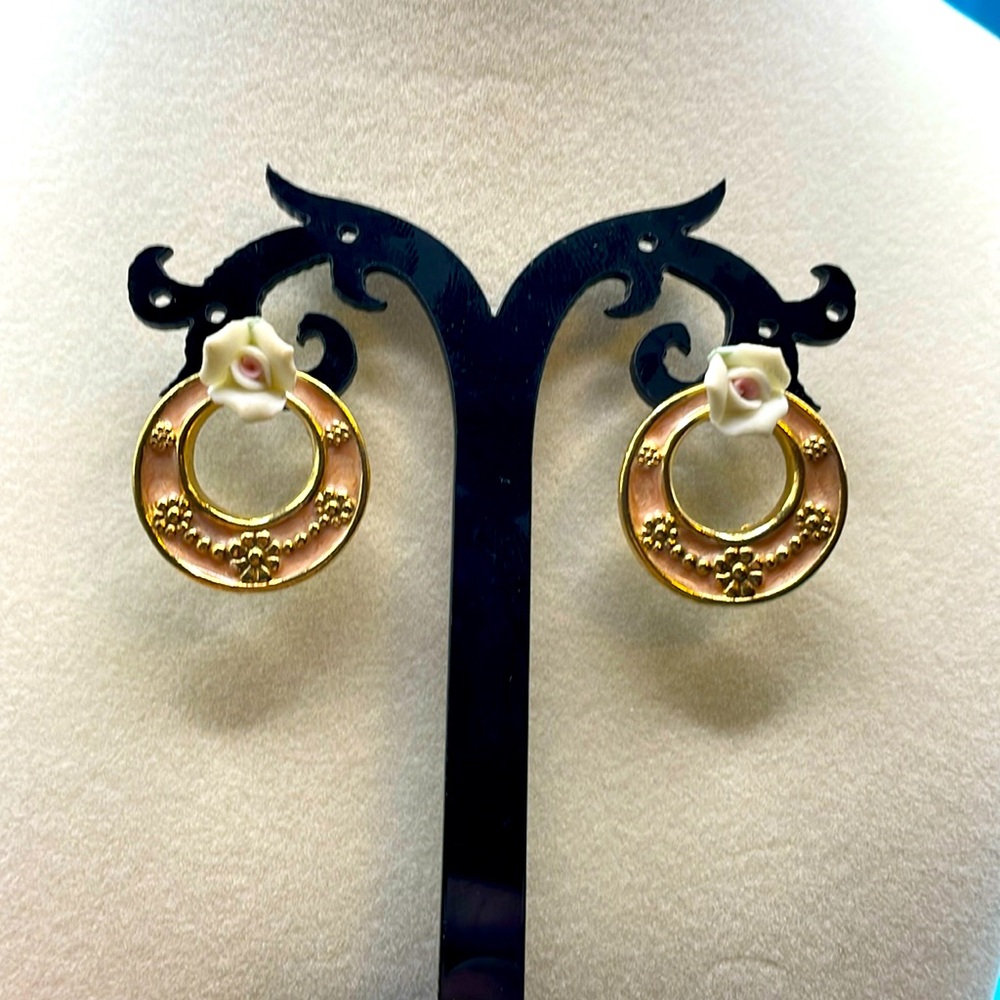 “1928” Gold Circle Earrings